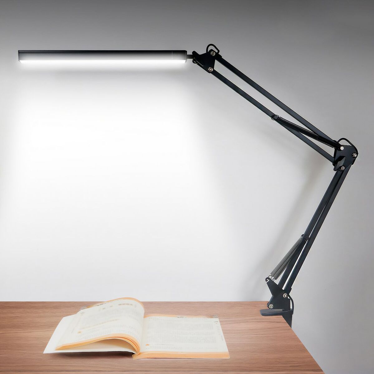 Bureaulamp Media Tech MT224. Zwart 750 Lm